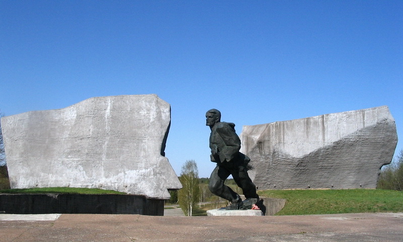 Мемориальный комплекс прорыв беларусь. Мемориальный комплекс прорыв беларусь. Мемориальный комплекс прорыв витебская область. Мемориальный комплекс прорыв витебская область. Монумент прорыв.