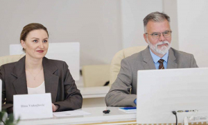 Сербская делегация возложила венок к монументу Победы в Минске