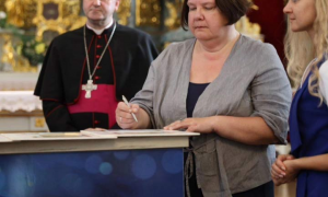  В Гродно состоялась церемония официального гашения государственного знака почтовой оплаты